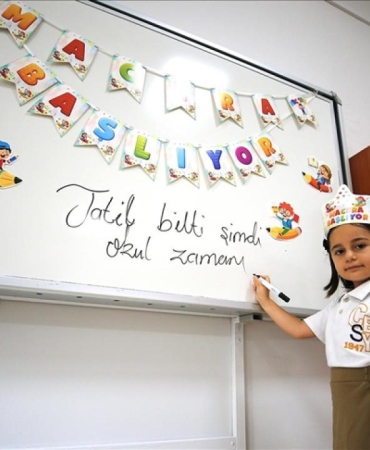 Okullarda ikinci ara tatil sonrası ilk ders zili bugün çalacak