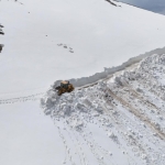 Orduda bahar yerine kış: 4 metrelik karla mücadele