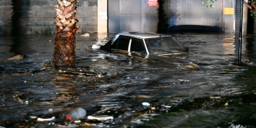 Osmaniye'de sele kapılan araçtaki 2 kişi hayatını kaybetti