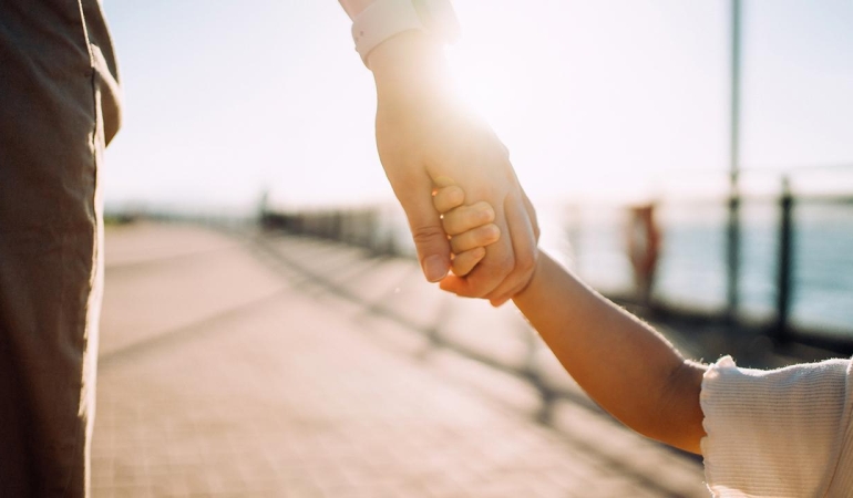 Otizmli çocuğu olan ailelere ücretsiz danışmanlık 16 ilde daha yaygınlaştırılacak