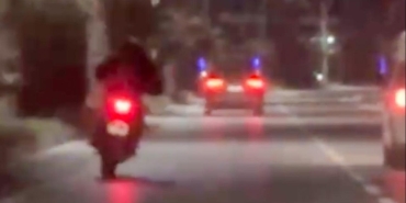 Plakasını gizleyerek kural ihlali yapan motosikletliye 420 bin lira ceza