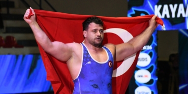 Rıza Kayaalp tarih yazdı