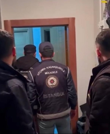 Sahte belgelerle ikamet izni operasyonu: 51 gözaltı