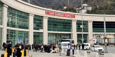 Sarp'tan 2026'nın ilk çeyreğinde 1 milyona yakın yolcu geçti