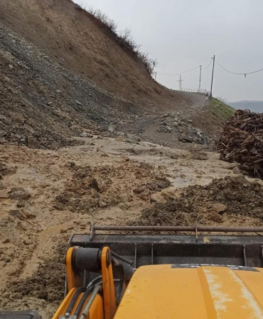 Sel sonrası Siirtte yoğun mesai: Ekipler seferber