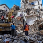 Soykırımcı İsrail ordusu, Lübnan'ın işgal ettiği beldelerdeki evleri yıkmayı sürdürüyor