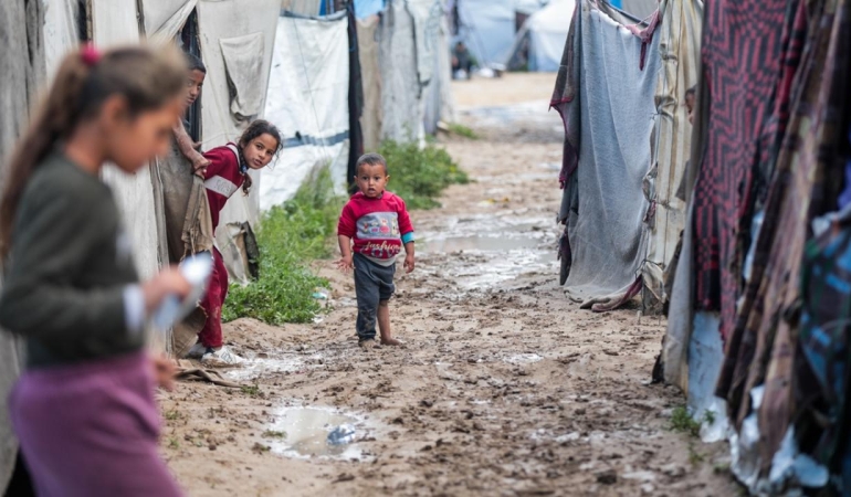 Soykırımcı İsrailin ablukası altındaki Gazzede ekmek krizi yaşanıyor