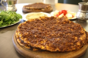 Taklit ve hileli gıda listesi güncellendi: Lahmacun harcında kanatlı etine rastlandı
