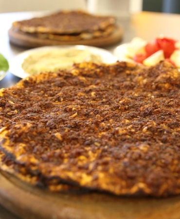 Taklit ve hileli gıda listesi güncellendi: Lahmacun harcında kanatlı etine rastlandı