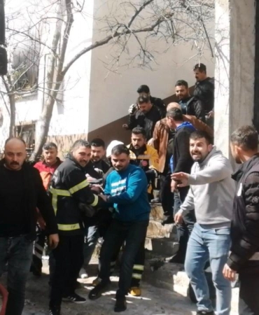 Tokat'ta komşusunun yanan evine yardım için giren kadın hayatını kaybetti