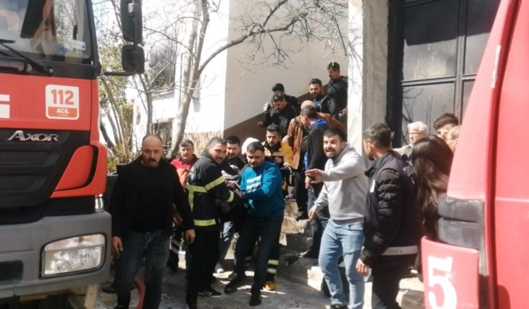 Tokat'ta komşusunun yanan evine yardım için giren kadın hayatını kaybetti