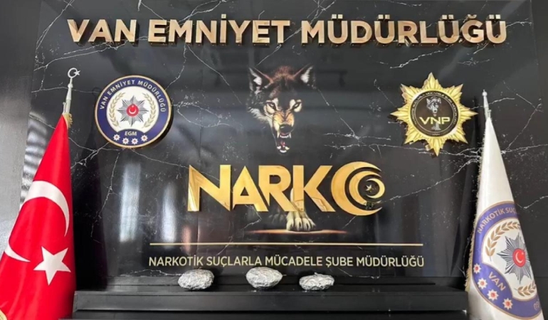 Van'da 4,7 kilogram sentetik uyuşturucu ele geçirildi