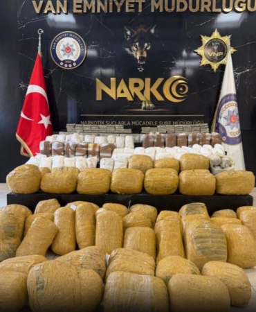 Van'da uyuşturucu operasyonu: 240 kilo uyuşturucu ele geçirildi