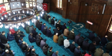 Yeniden inşa edilen Gazze Şehitleri Camii ibadete açıldı