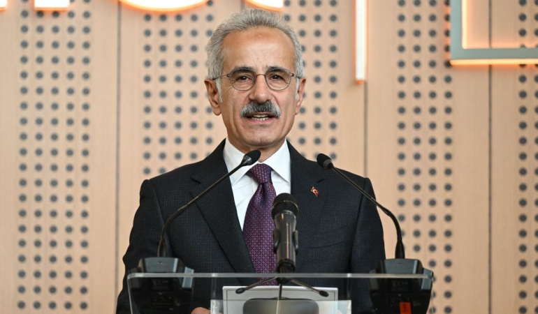 Bakan Uraloğlu: Krizler, alternatifi olmayan her sistemin kırılgan olduğunu açıkça gösterdi