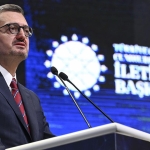 Burhanettin Duran: Terörle mücadele dijital mecralarda da kararlılıkla sürdürülmektedir