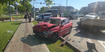 Bursa'da zincirleme kaza: 1 ölü, 4 yaralı
