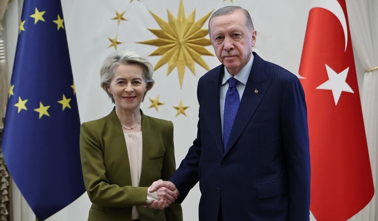 Cumhurbaşkanı Erdoğan, AB Komisyonu Başkanı ile görüştü
