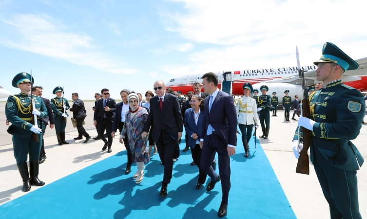 Cumhurbaşkanı Erdoğan Astana'dan Türkistan'da