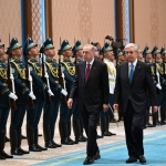 Cumhurbaşkanı Erdoğan, Kazakistan'da resmi törenle karşılandı