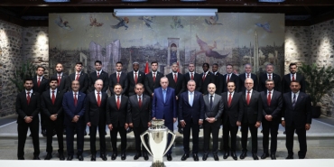 Cumhurbaşkanı Erdoğan, Süper Lig şampiyonu Galatasaray'ı kabul etti
