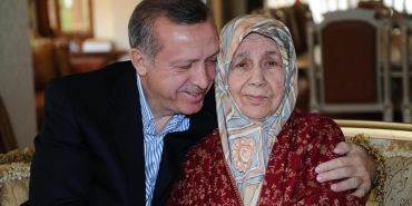 Cumhurbaşkanı Erdoğan'dan Anneler Günü mesajı