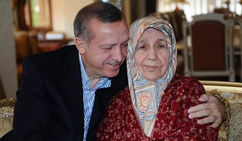Cumhurbaşkanı Erdoğan'dan Anneler Günü mesajı