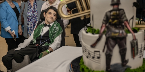 Devlet korumasındaki 3 engellinin askerlik hayali gerçek oldu