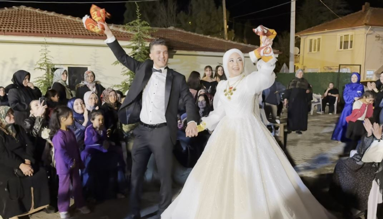 Düğünde çifte mutluluk: Nikah günü şampiyonluk sevinci
