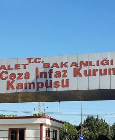 Duruşma sırasında basın açıklaması yapan avukat hakkında inceleme