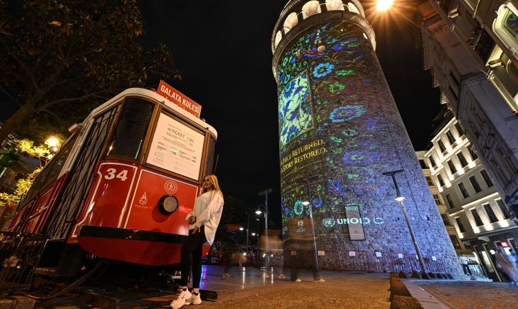 Galata Kulesi'nde kültürel miras için farkındalık gösterisi