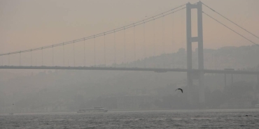 İstanbul güne sisle uyandı, vapur seferleri iptal