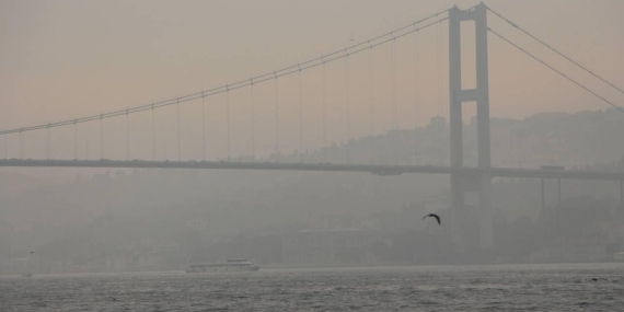 İstanbul güne sisle uyandı, vapur seferleri iptal