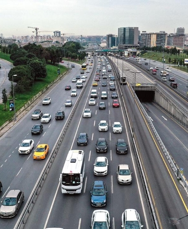 İstanbul'da bugün bazı yollar trafiğe kapanacak