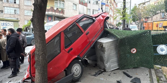 İstanbul'da freni boşalan kamyon 8 araca çarptı