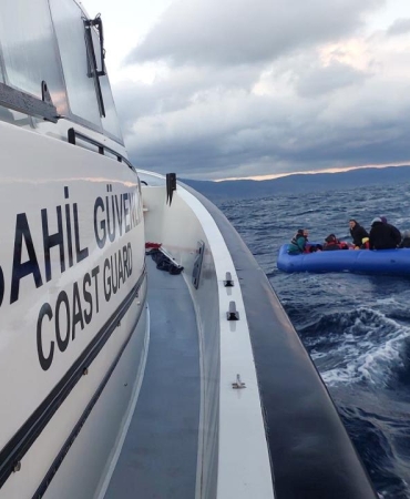 İzmir açıklarında 39 düzensiz göçmen yakalandı