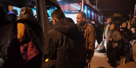 İzmir açıklarında 43 düzensiz göçmen kurtarıldı