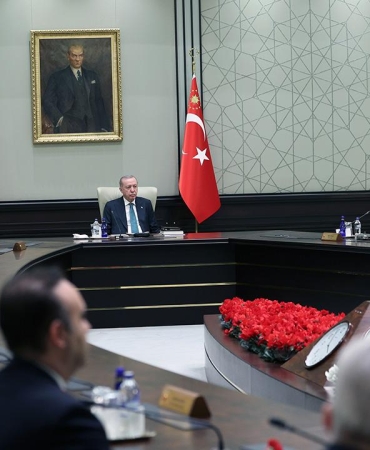 Kabine yoğun gündemle toplanıyor: Orta Doğu, ekonomi ve terörle mücadele