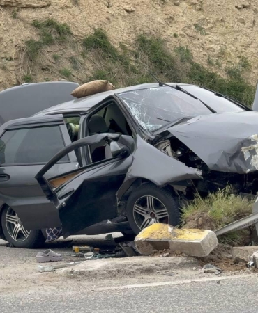 Karabük'te otomobil refüje çarptı: 1 ölü