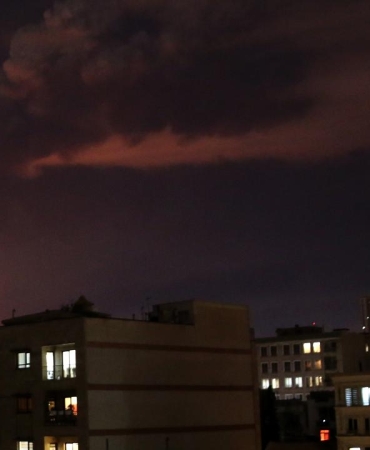 Keşm Adası'nda çatışma, Tahran'da patlama sesleri