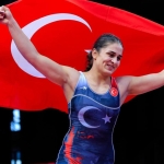 Milli sporculardan madalya yağmuru