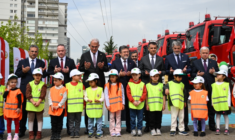 Orman yangınlarıyla mücadelede yeni araçlar görev yerlerine uğurlandı
