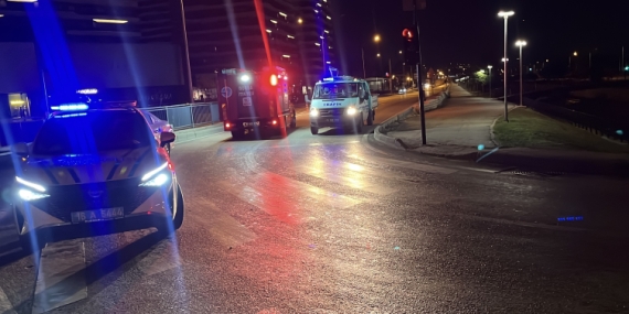 Otomobil dereye uçtu, sürücü kaçtı