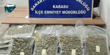 Sahile vuran çantadan uyuşturucu çıktı