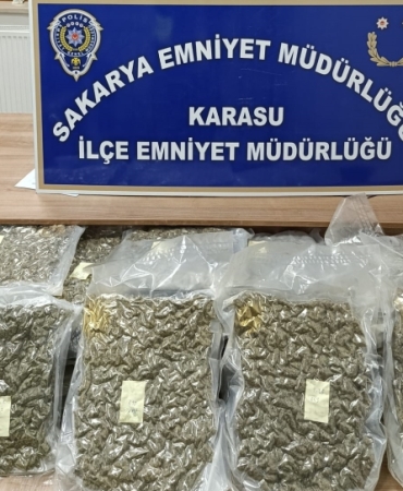 Sahile vuran çantadan uyuşturucu çıktı