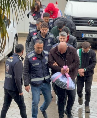 Sahte eDevlet siteleriyle 1,5 milyar lira dolandırmışlar