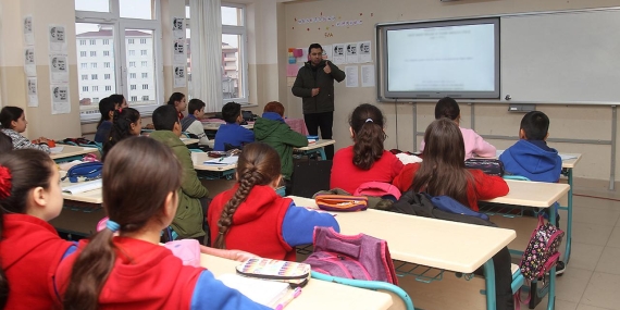Turhal’da sel ve taşkın riskine karşı eğitime üç gün ara verildi