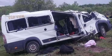 Yozgat'ta öğrenci servisi devrildi, 2 öğrenci ve sürücü öldü
